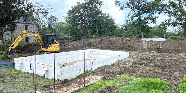 Digging the foundations for the pool terrace